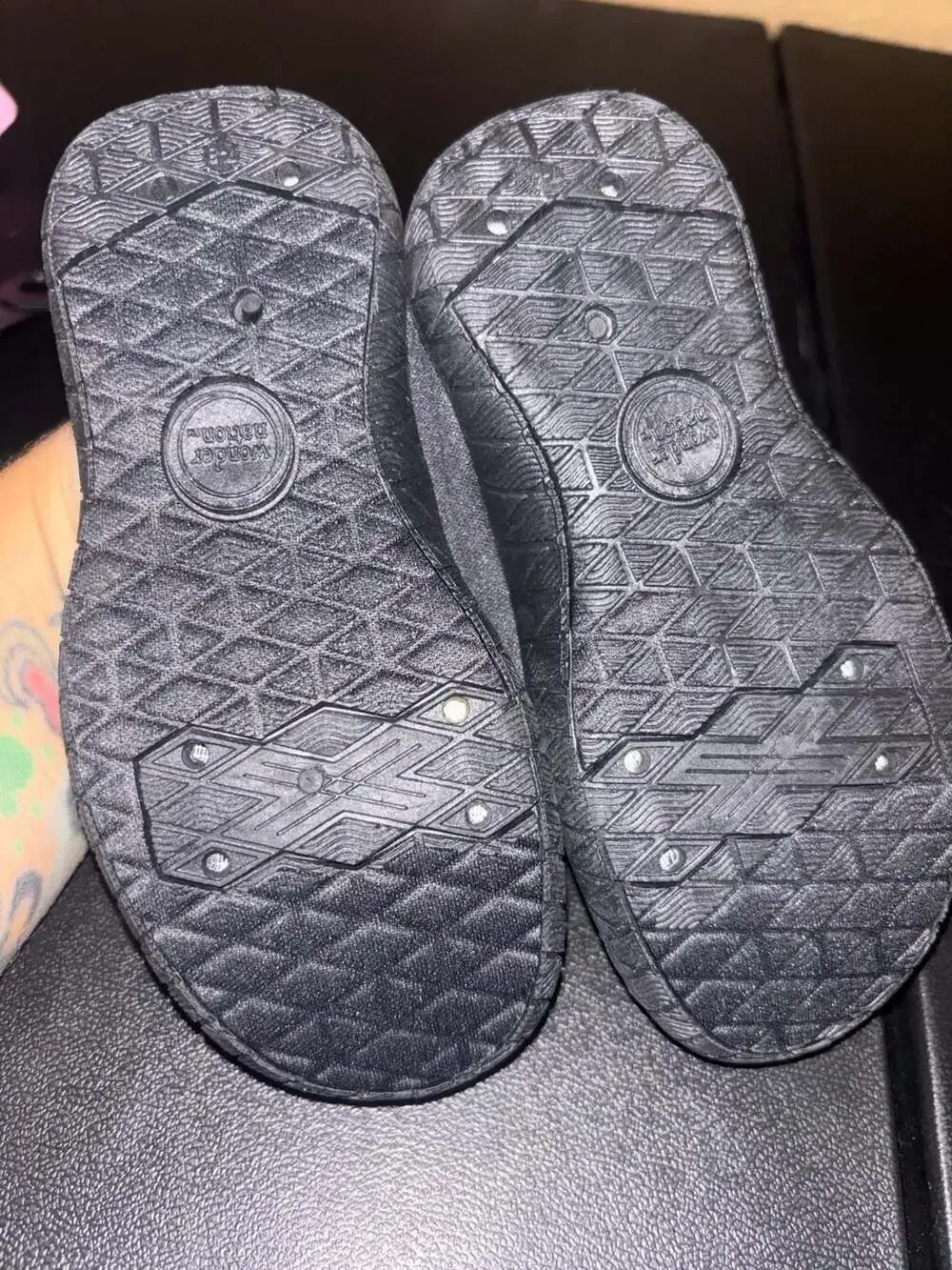 Wonder Nation Toddler Black and Yellow Water Shoes Size 7-8